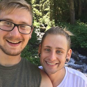 Meet your Posher, Derek